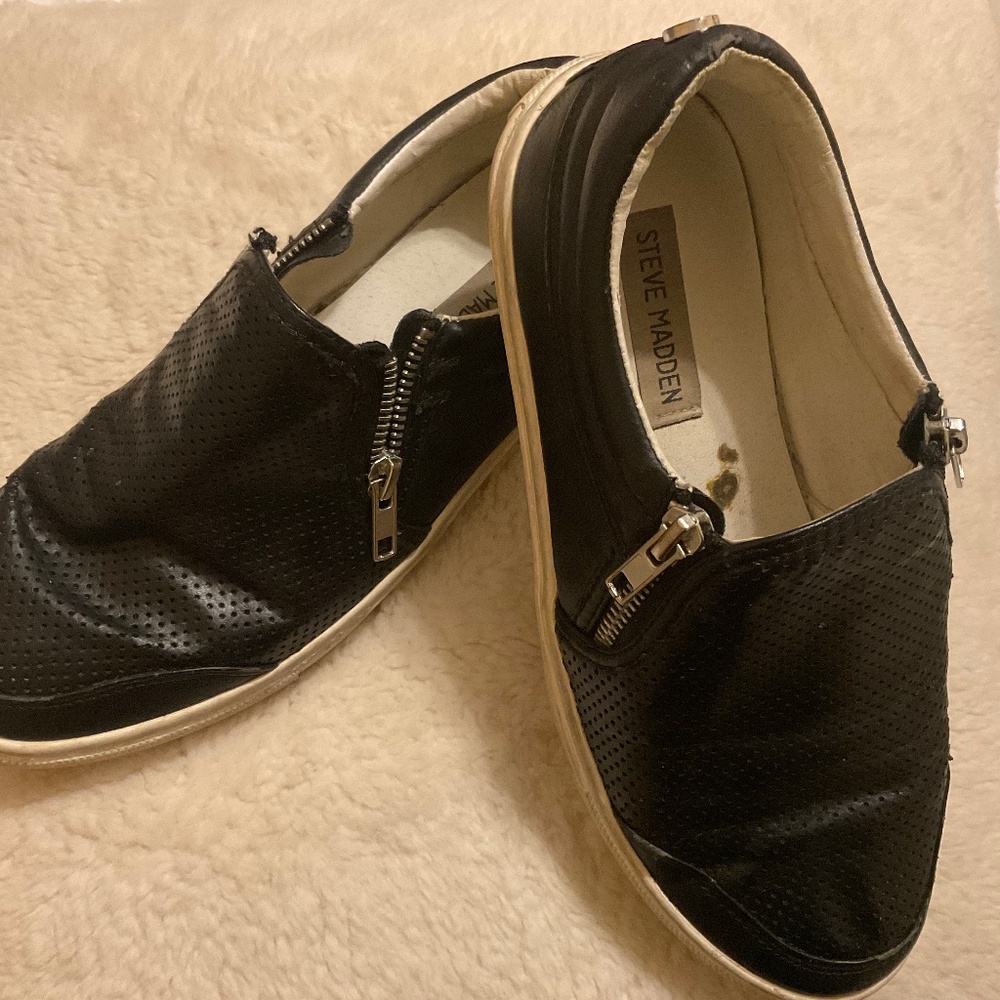 Women’s Steve Madden Black Leather Sneaker